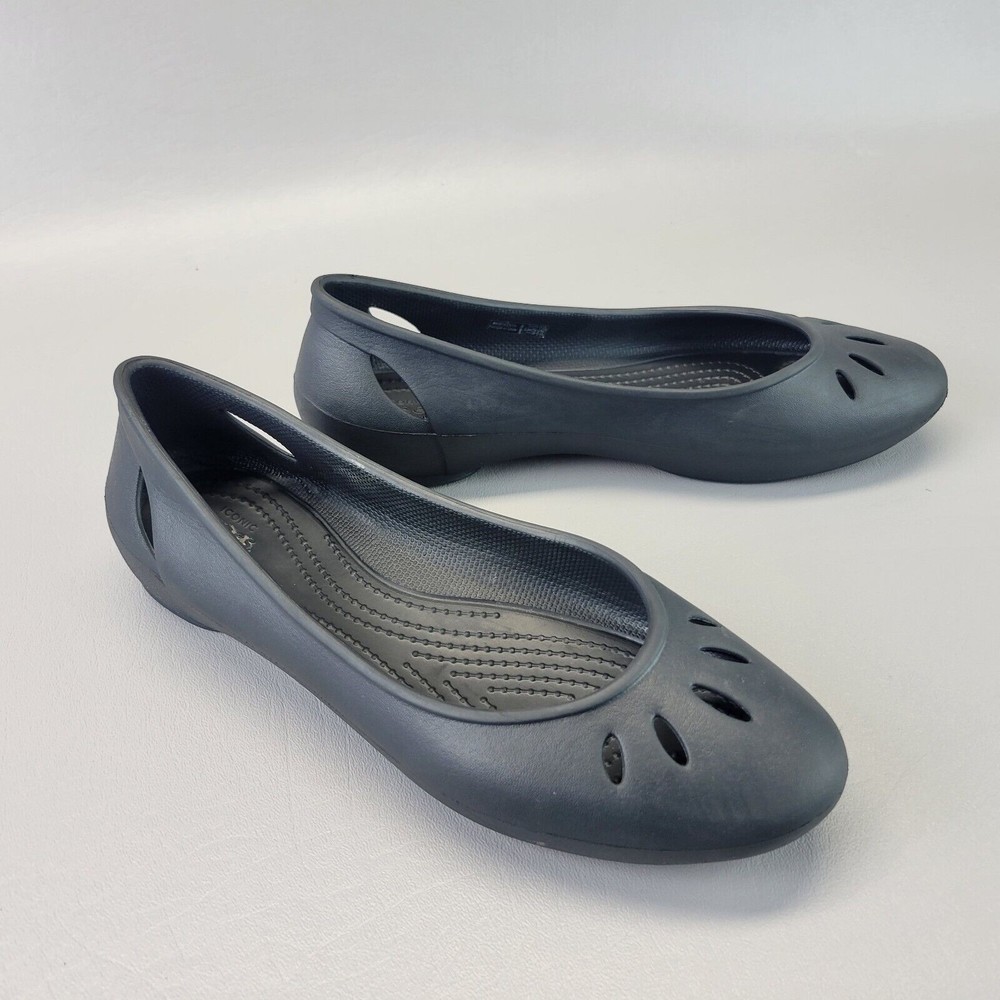 Crocs Kelly Women's Sz 8 Black Comfort Walking Slip On Flats Sandal Shoes 203954